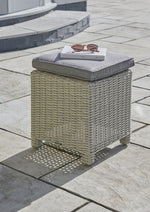 Palma Signature Stool