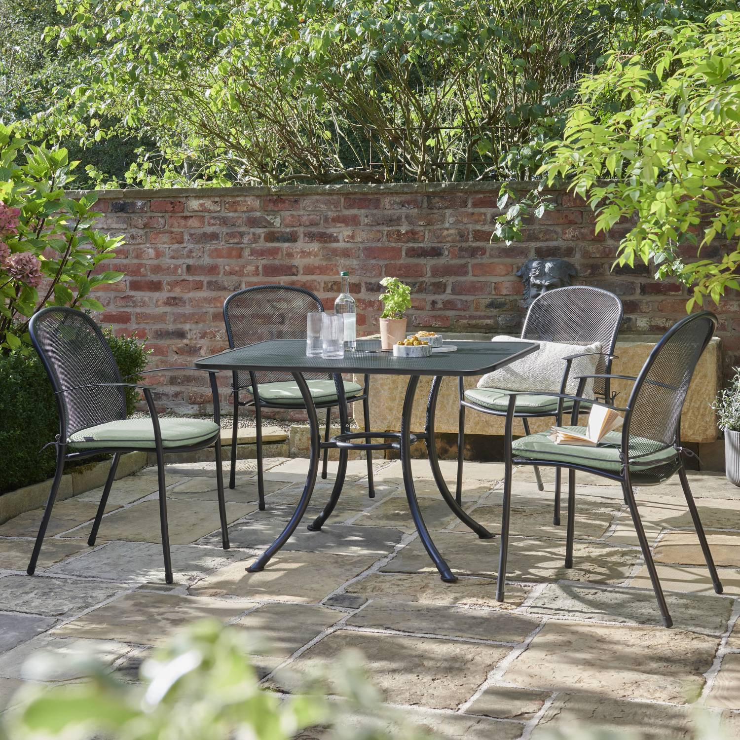 Caredo 4-Seat Dining Set – Kettler GB