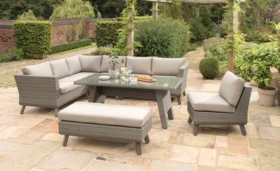 Caleta corner set in garden set up.