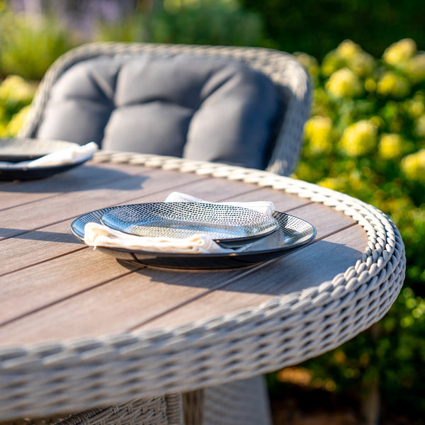 Foxley 4 Seat Dining Set with 120cm Round Table including Parasol and Base