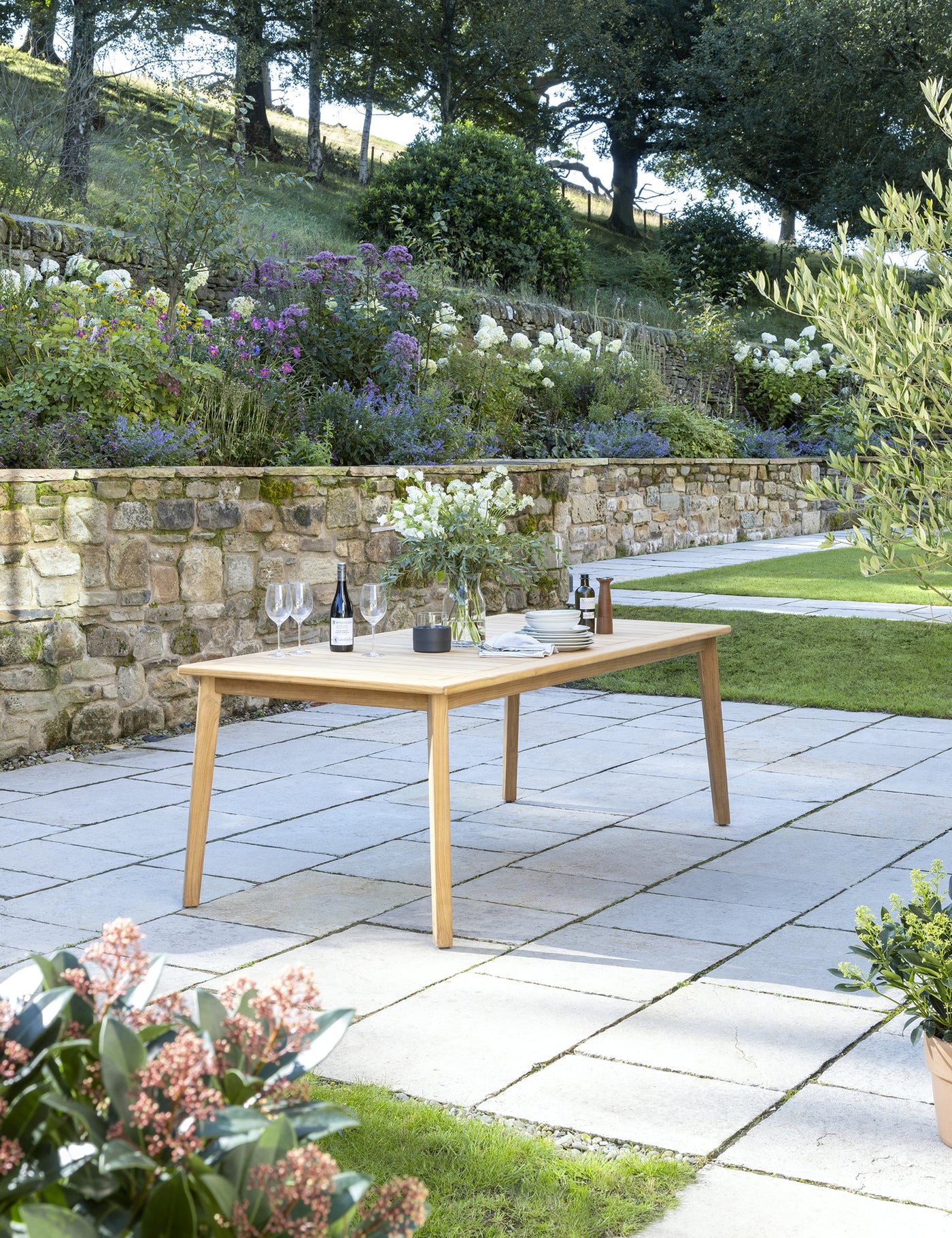 Palm Grand 6 Seat Wicker Dining Set with Solid Teak Table