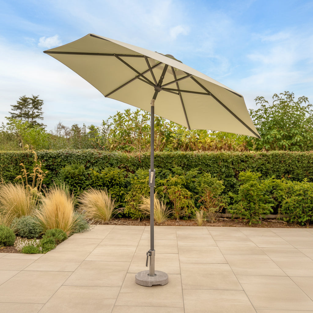 2.5M Wind Up Parasol with Auto Tilt & Night Cover – Kettler GB