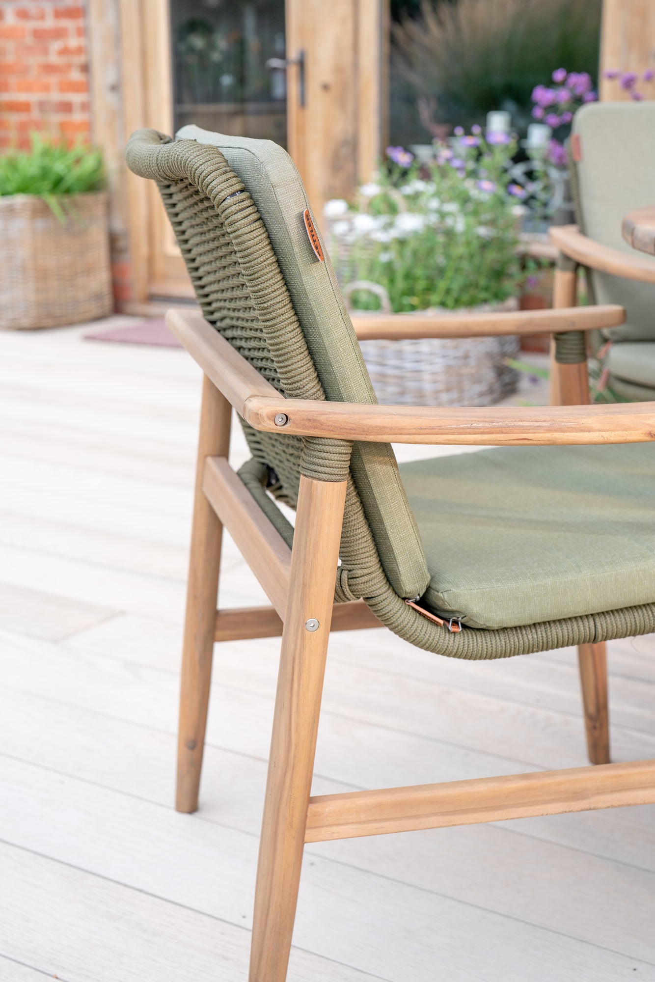 Meadow 6 Seat Wood Dining Set