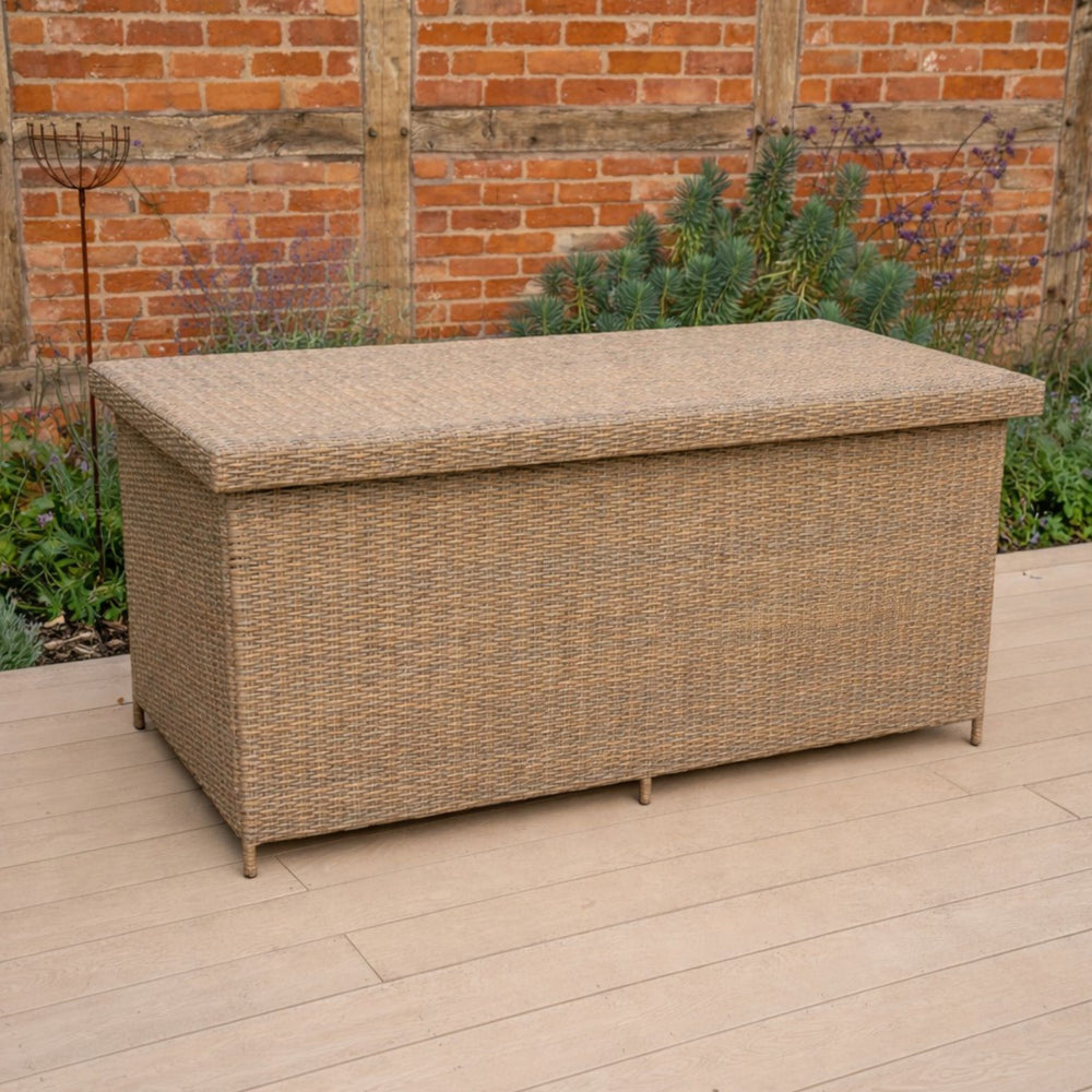 Derwent Cushion Box
