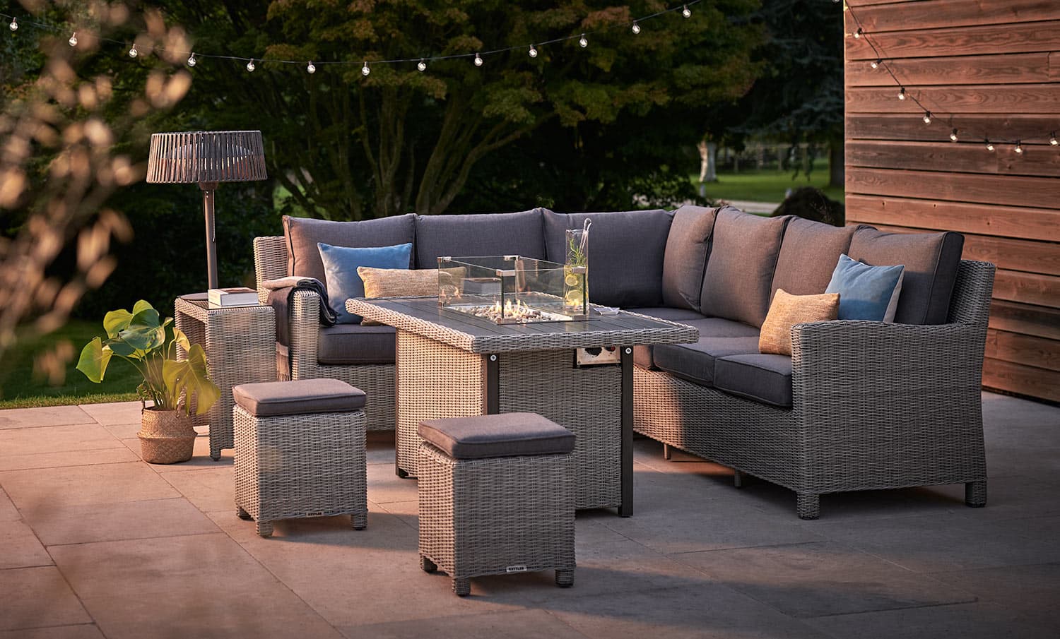 Palma Corner Set Casual Dining Garden, Garden Furniture With Fire Pit In Middle Of Table