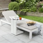 elba lounger in white with side table